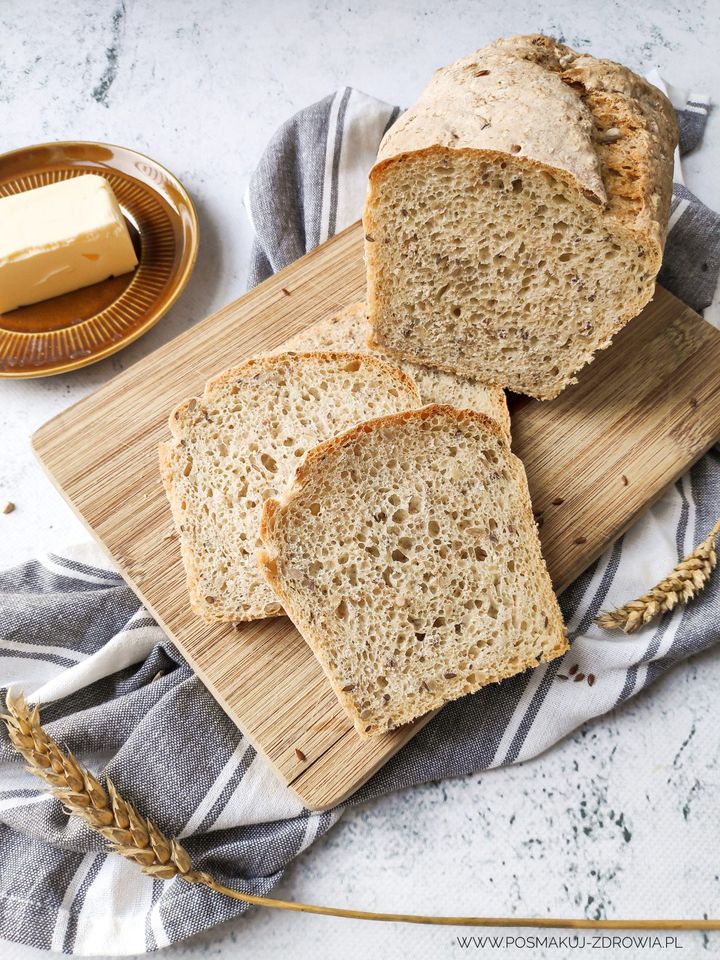 Chleb pszenno-żytni z chrupiącą skórką